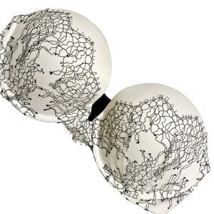 Like new Victoria's Secret strapless bra with black lace